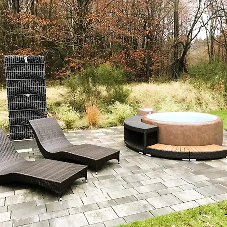 Prázdninový dům Thormarcon Am Plauer See, 17 Gaeste, Sauna *